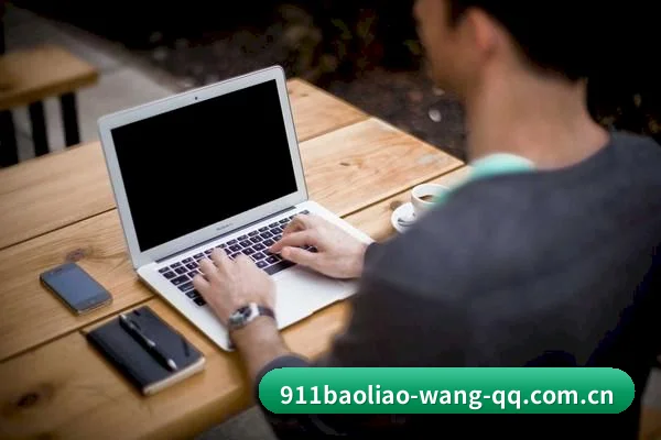 前线版图扩展 - 流量大爆炸!月活吃瓜用户暴增,与海量剧组内线及公关知情人达成长期爆料合作。